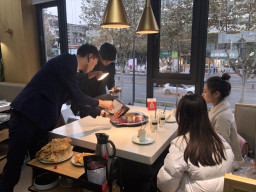 火鍋加盟店運(yùn)營(yíng)如何提高員工的工作積極性？