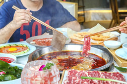 火鍋店選址：商業街、社區店、購物中心的優劣勢？